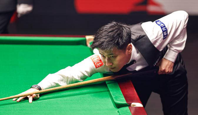 中国军团的, 强的选手, 胜业余选手