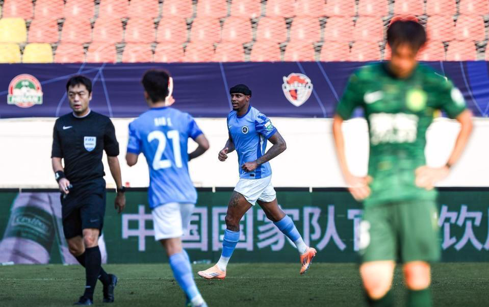 国安后防线, dingy, jpg